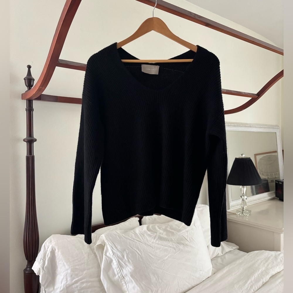 Everlane Black Cashmere Rib V-Neck Pullover Sweater